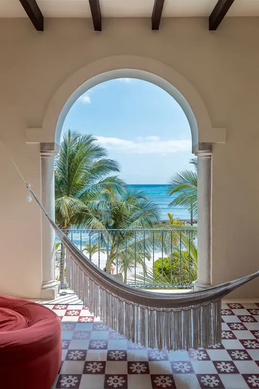 Magia · main, Hacienda Mágica: the hammock under the arch